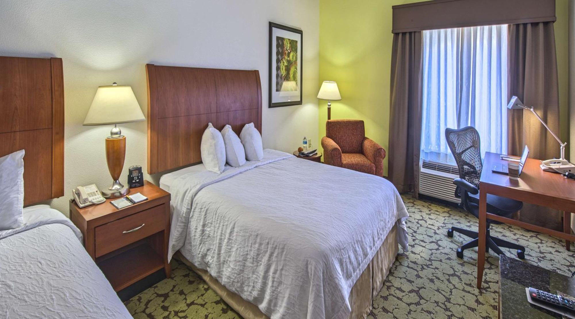 Hilton Garden Inn Huntsville/Space Center Extérieur photo